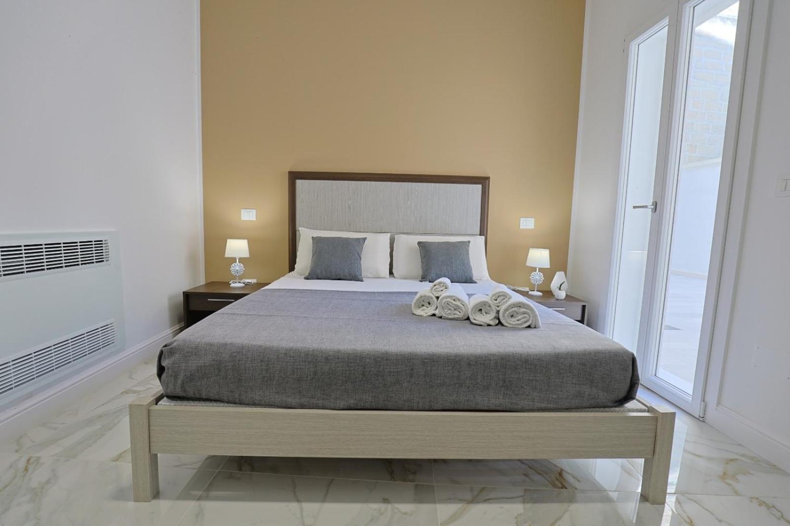 Palazzo Cavour Bed and Breakfast Lecce Exteriör bild