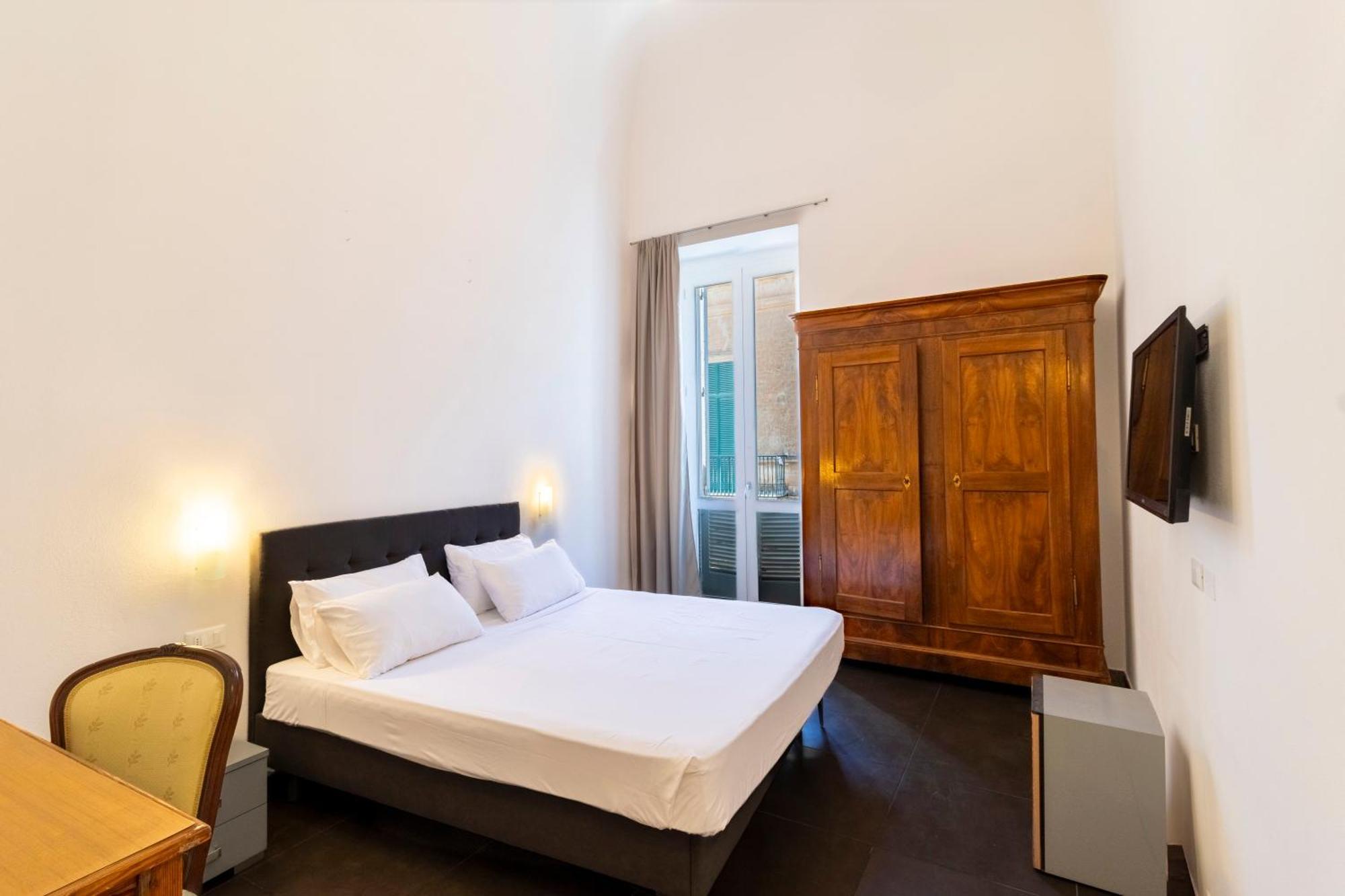 Palazzo Cavour Bed and Breakfast Lecce Exteriör bild